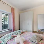Little Mermaid Of Stresa - Happy Rentals