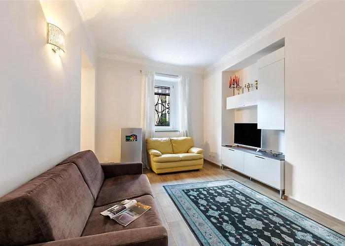 Little Mermaid Of Stresa - Happy Rentals